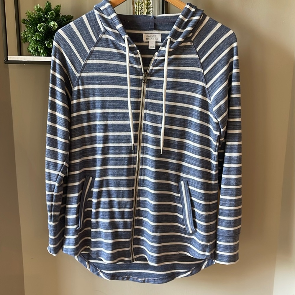 Market & Spruce Hi Low Zip Up Hooded Knit Top
